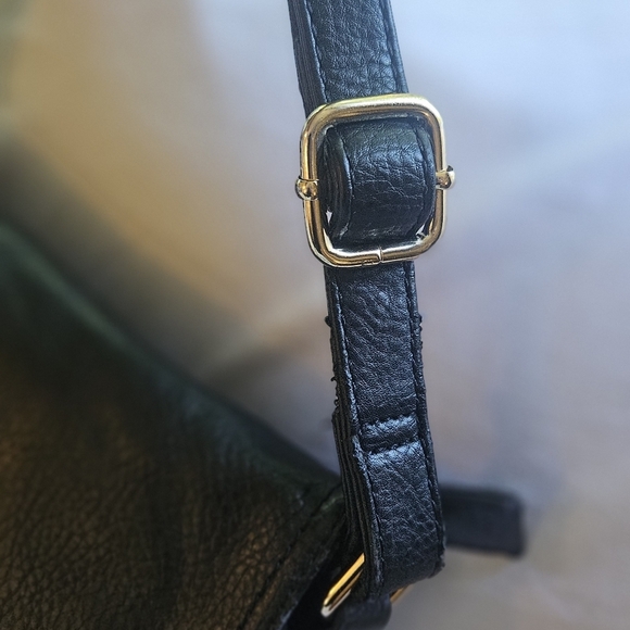 Pebbled Black Leather Fulton Crossbody/Shoulder Bag with Gold Logo - Picture 4 of 8